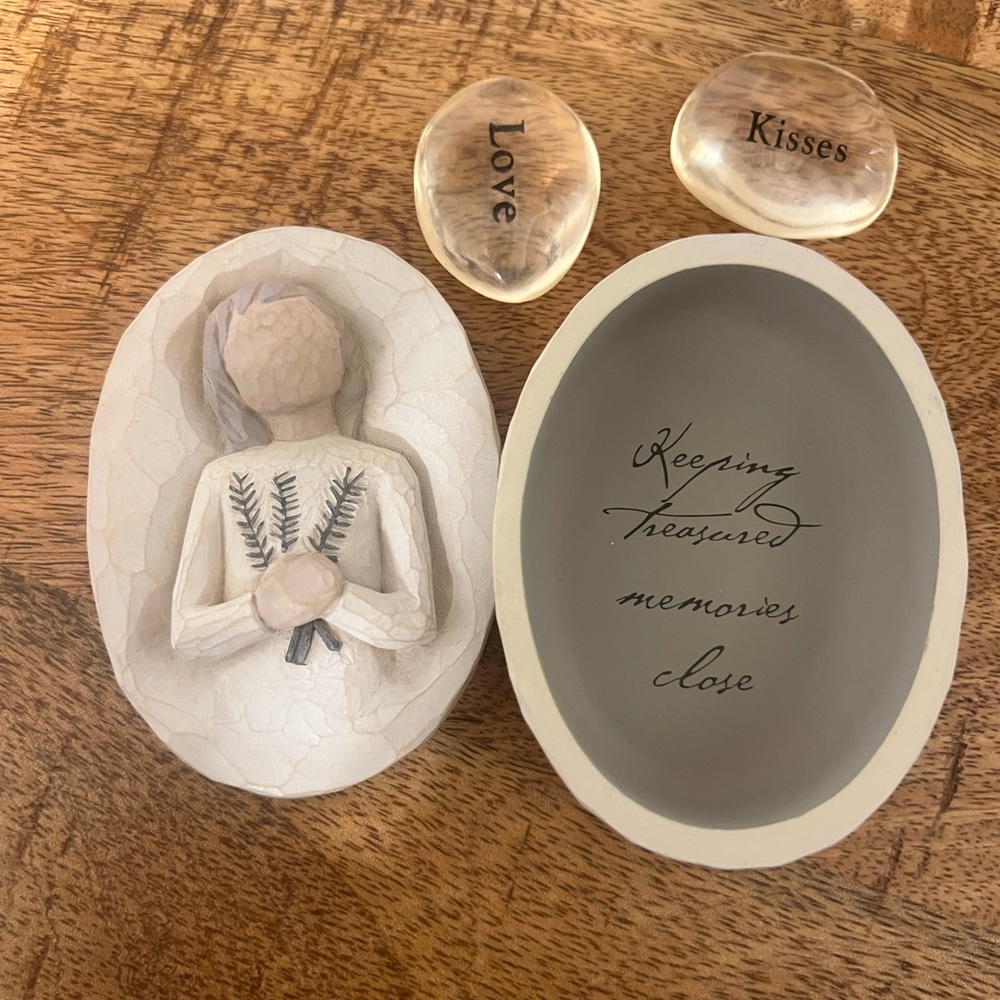 Willow Tree remembrance box